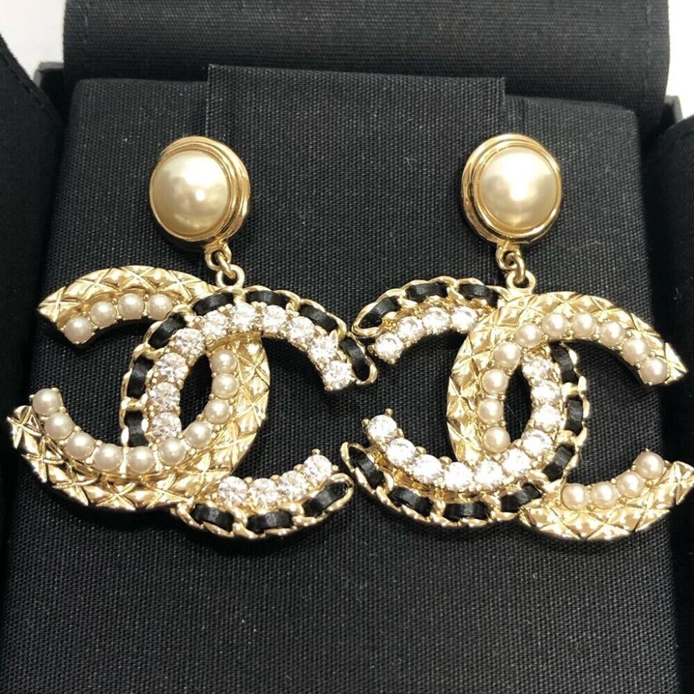 CHANEL CC Logos Rhinestone Pearl Black Dangle Earrings Gold Tone B22B Auth w/Box